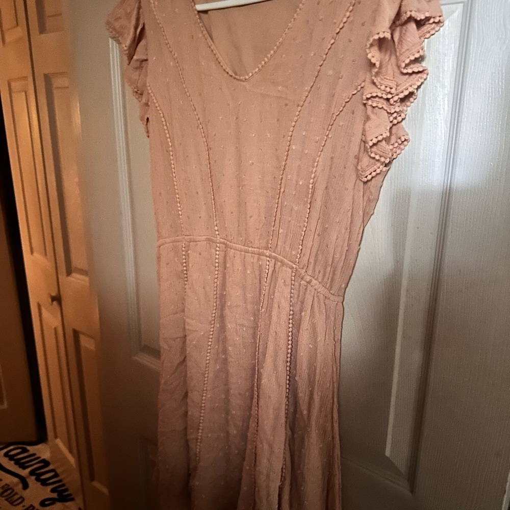 Elegant Ruffled Sleeve Dress in mauve